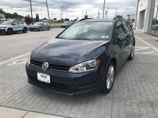 Used 2016 Night Blue Metallic Volkswagen TSI Limited Edition image 4
