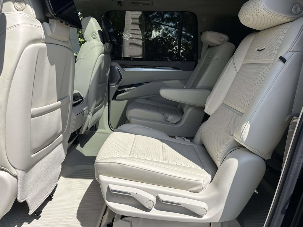2026 Cadillac Escalade ESV Platinum Sport - Photo 9