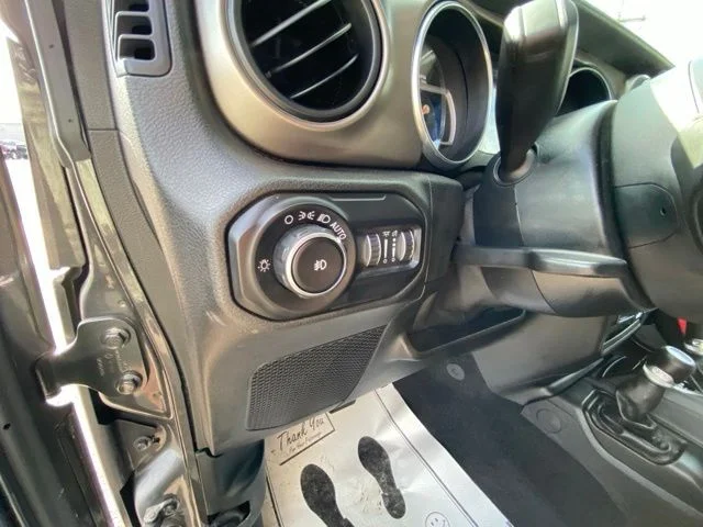 Used 2020 Gray Jeep Sport S image 22