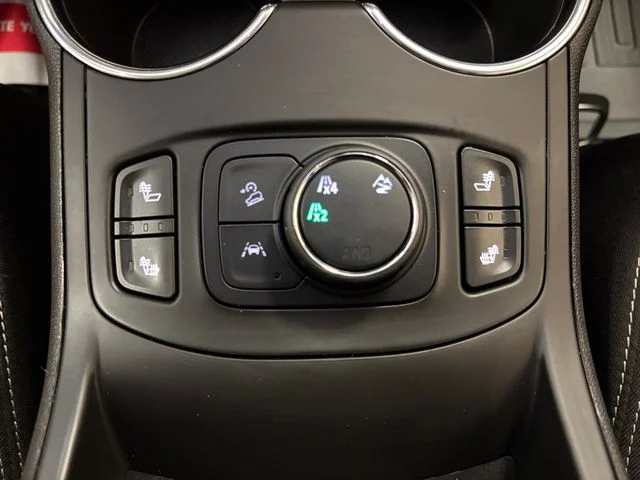 Used 2022  GMC SLE image 22