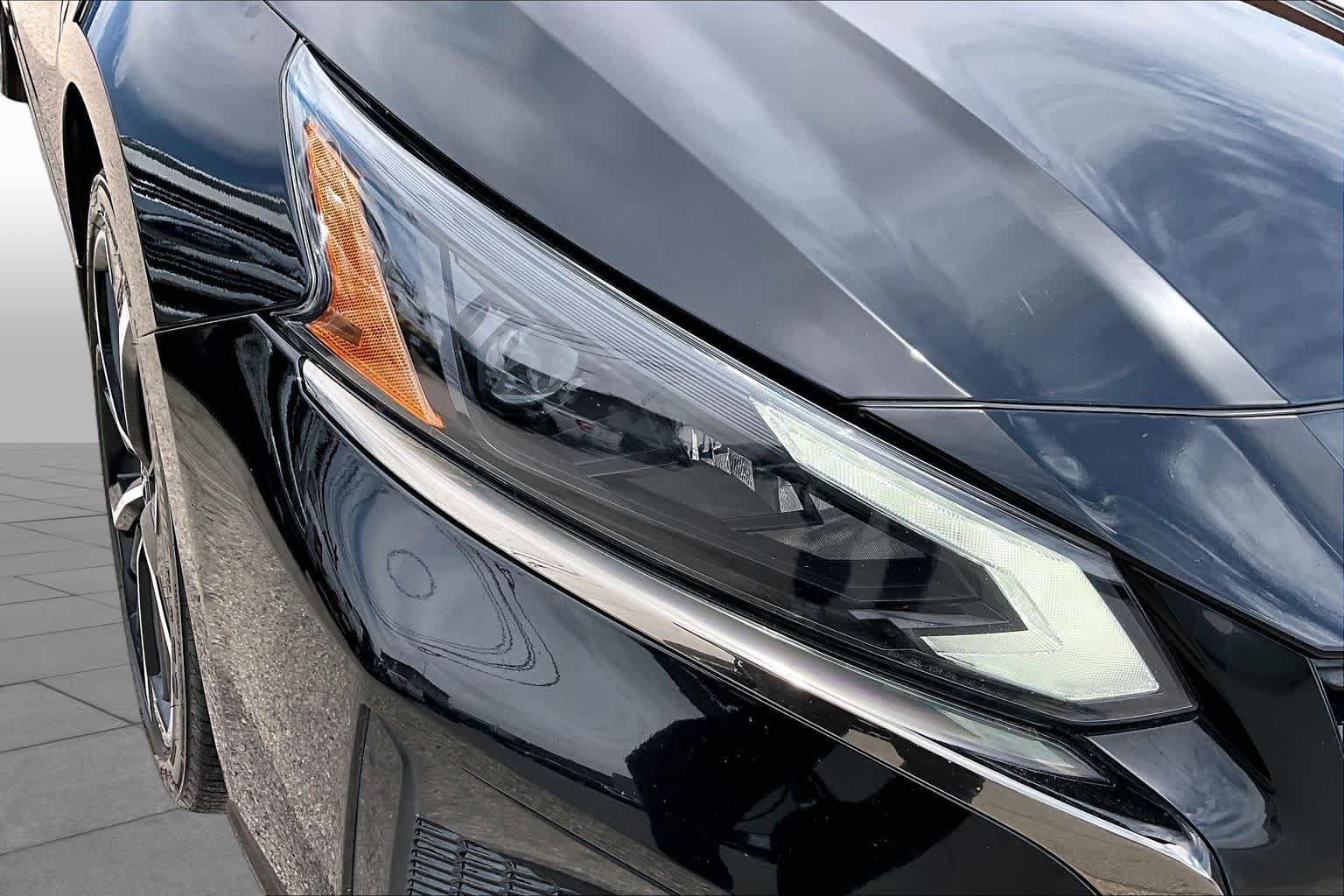 Used 2023 Black Nissan 2.5 SR image 28