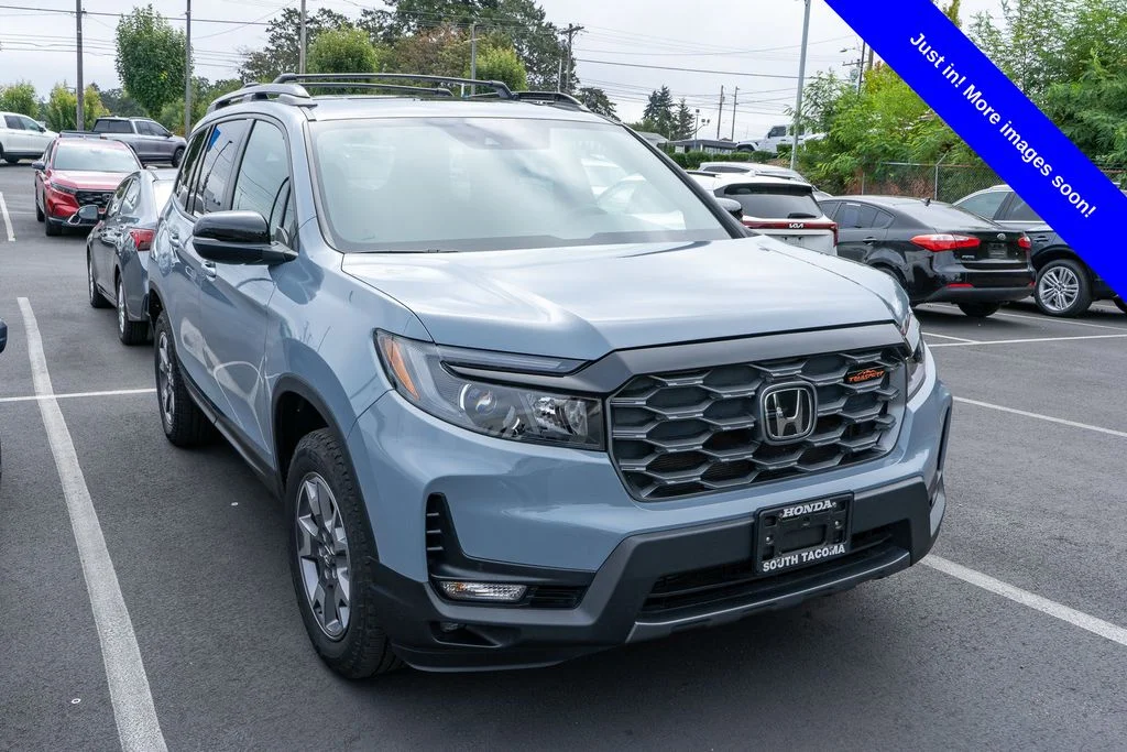 Used 2023 Sonic Gray Pearl Honda TrailSport image 1