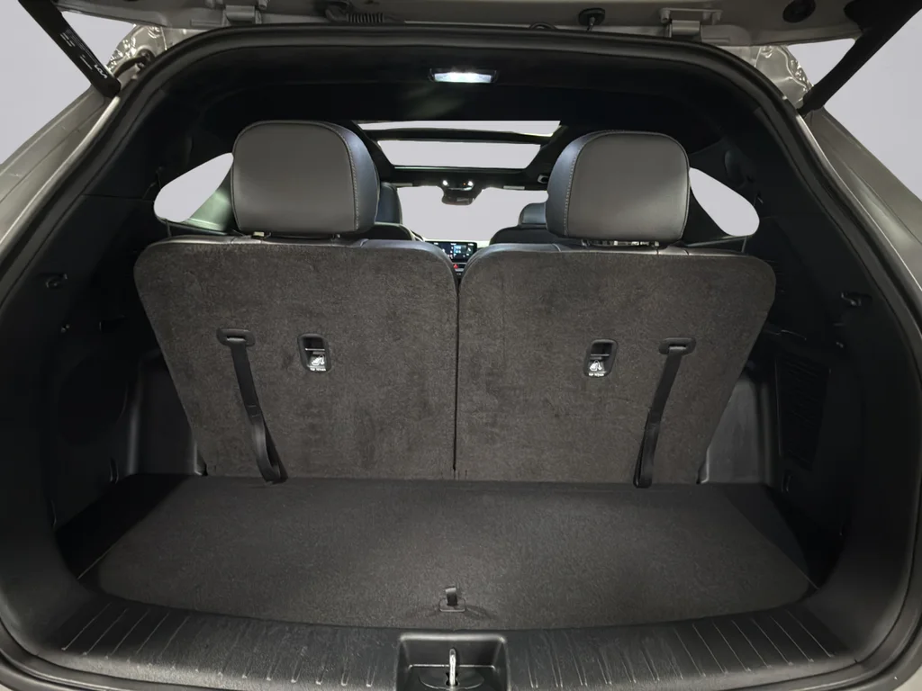 Used 2026 Wolf Gray Kia X-Pro SX Prestige image 29
