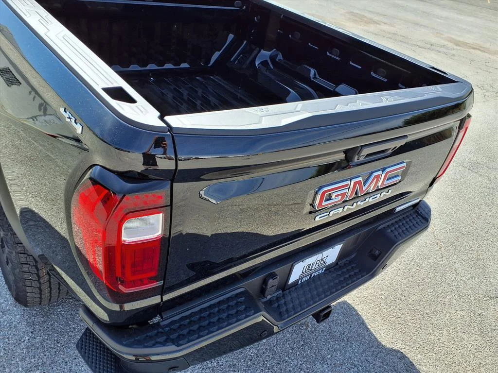 2026 GMC Canyon Elevation - Photo 20