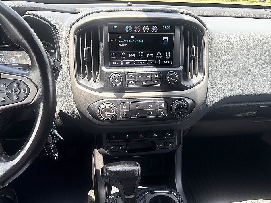 Used 2016 Red Rock Metallic Chevrolet 4WD Z71 image 12