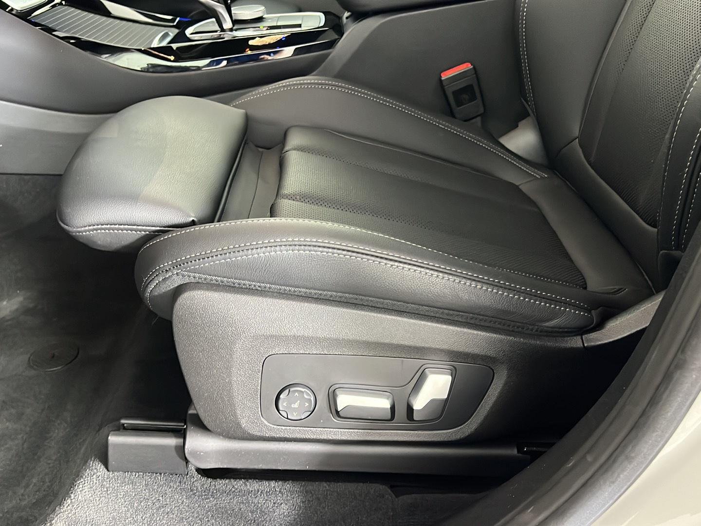 Certified Used 2023 Alpine White BMW xDrive30i image 15