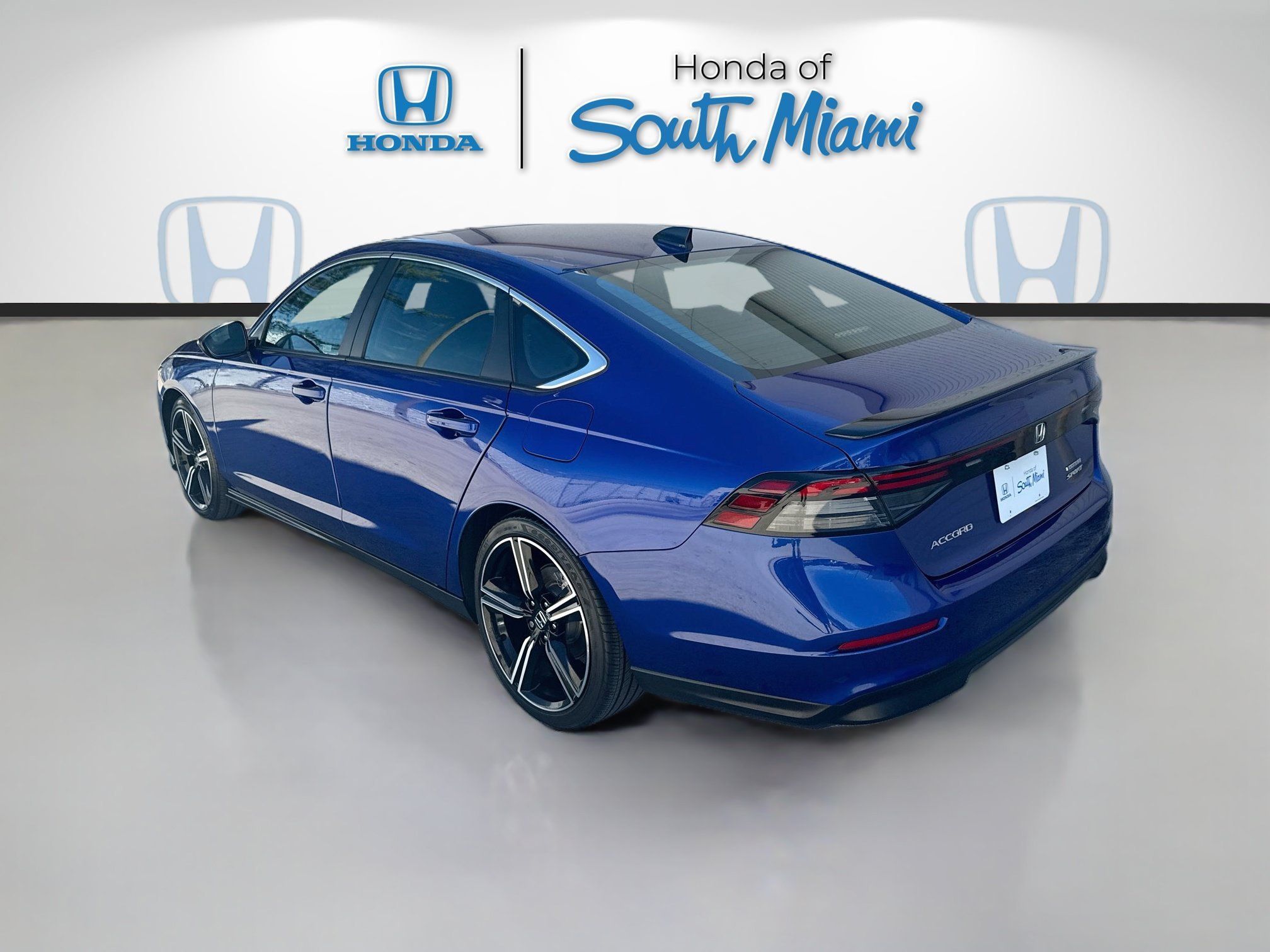 Used 2023  Honda Sport image 5