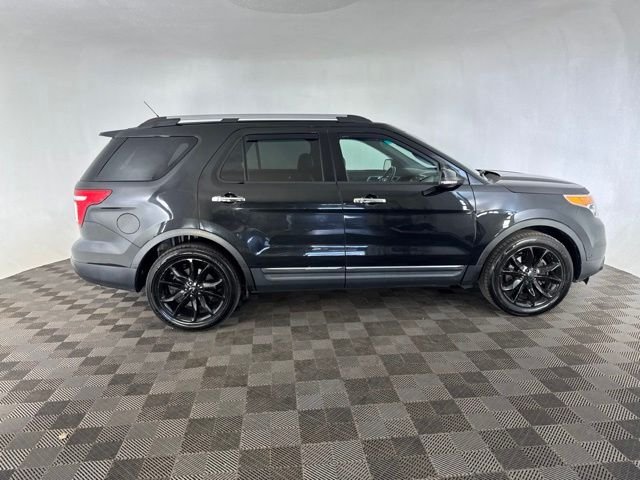 Used 2014 Black Ford Limited image 5