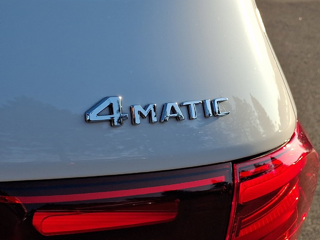 Used 2026 White Mercedes-Benz GLB 250 image 30