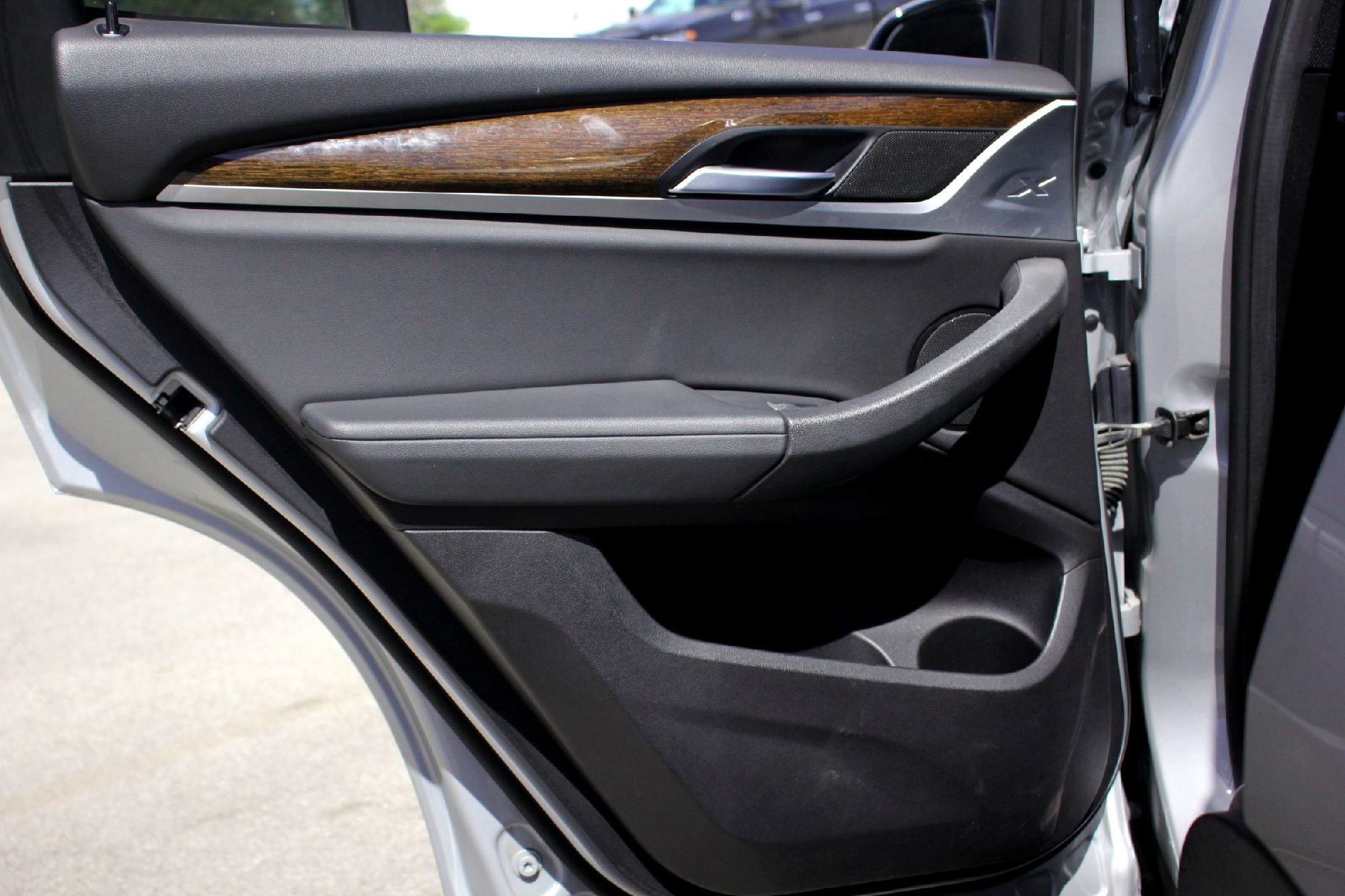 Used 2021 Glacier Silver Metallic BMW sDrive30i image 29