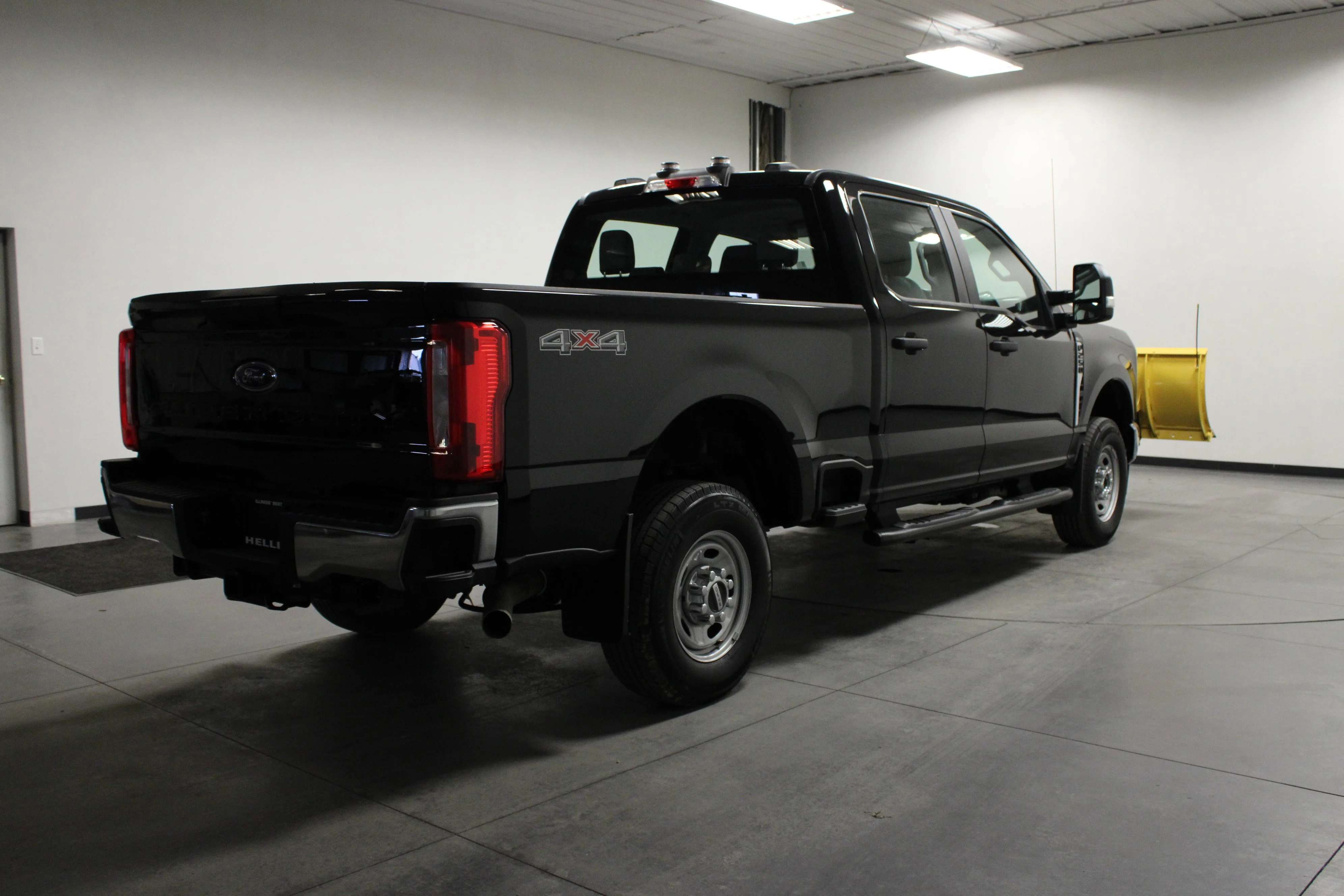 Used 2024 Black Metallic Ford XL image 3