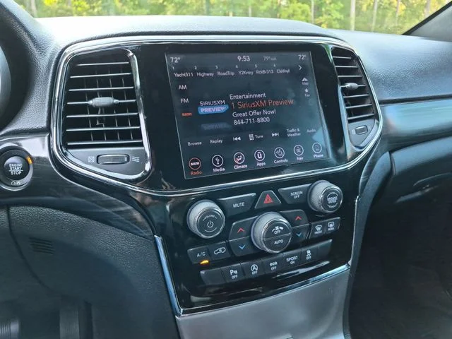 Used 2019 Silver Jeep Altitude image 35