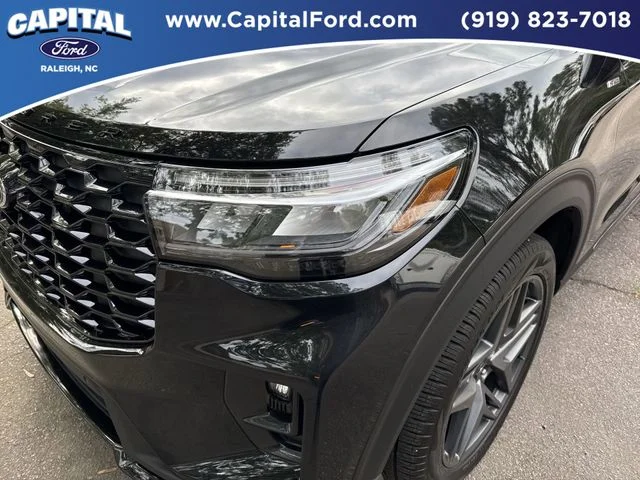 Used 2025 Black Ford ST-Line image 11