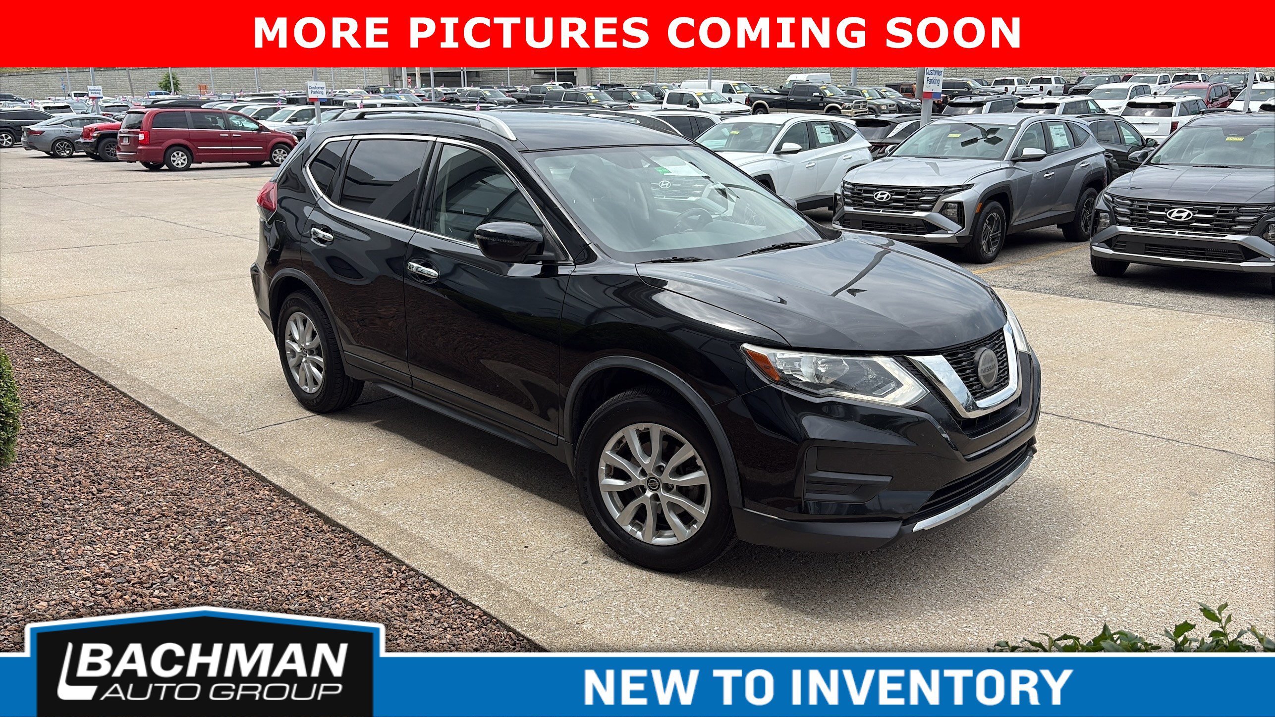 Used 2018 Nissan Rogue SV with VIN JN8AT2MTXJW492521 for sale in Jeffersonville, IN