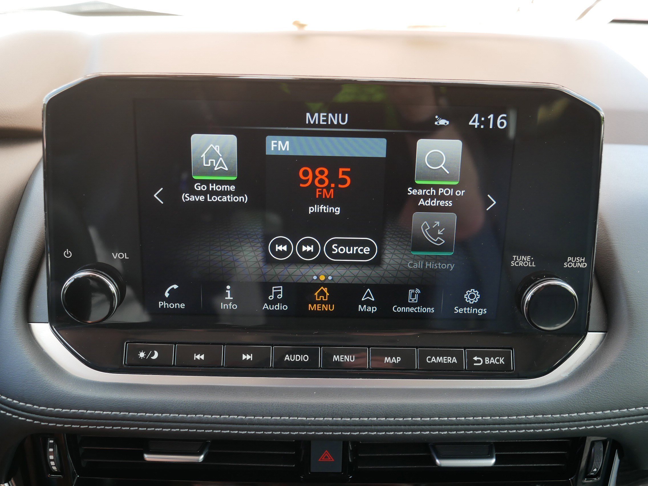 Used 2023 Sunset Drift Chromaflair/Super Black Nissan Platinum image 22