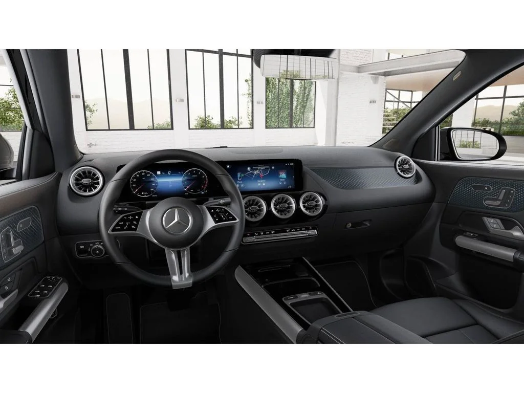 New 2026  Mercedes-Benz GLA 250 image 3