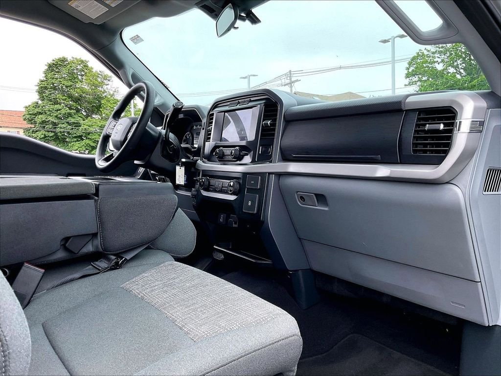 Used 2023 Silver Ford XLT image 14