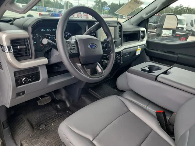 New 2026 Oxford White Ford XL image 18