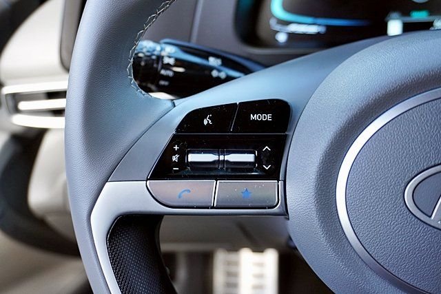 Used 2026 Gray Hyundai SEL Sport image 30