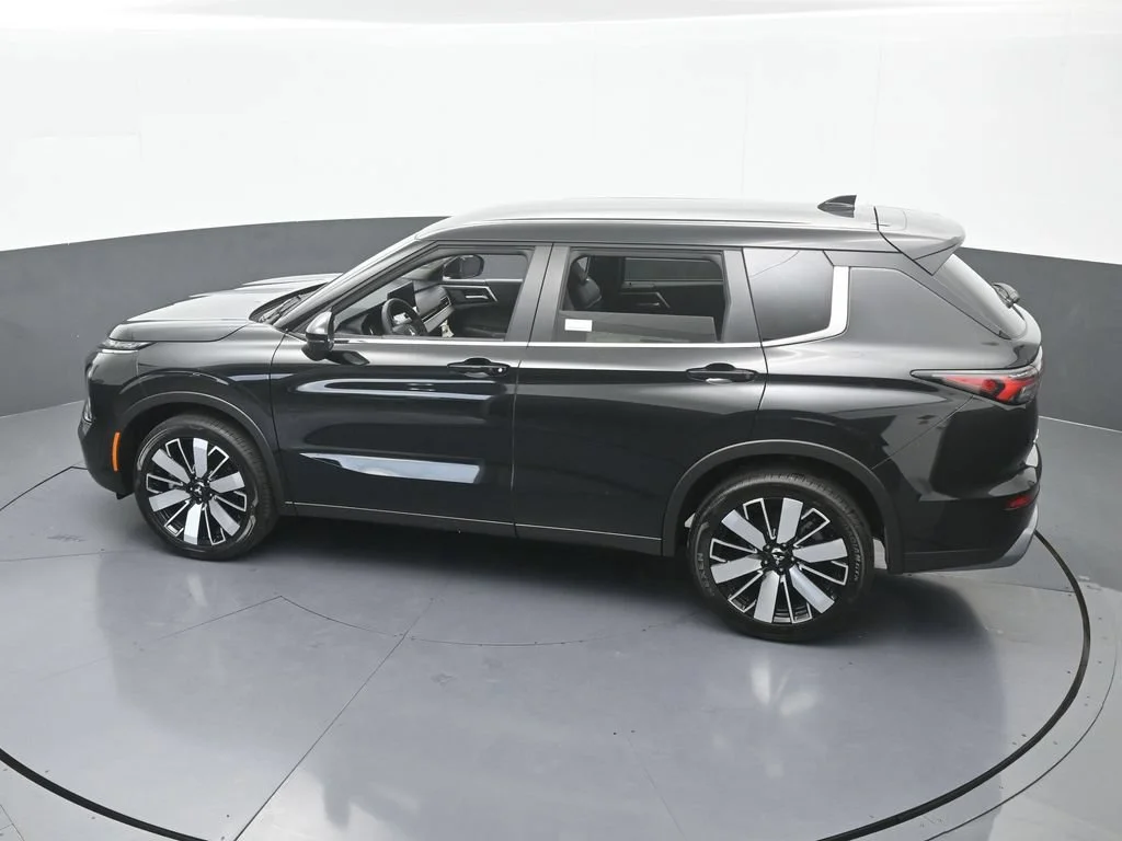2026 Mitsubishi Outlander SE - Photo 58