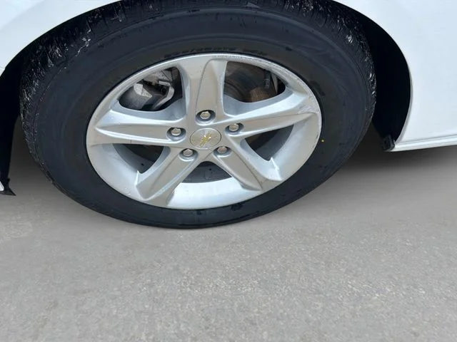 Used 2020 White Chevrolet LS image 11