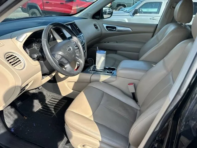 Used 2019 Black Nissan SL image 6