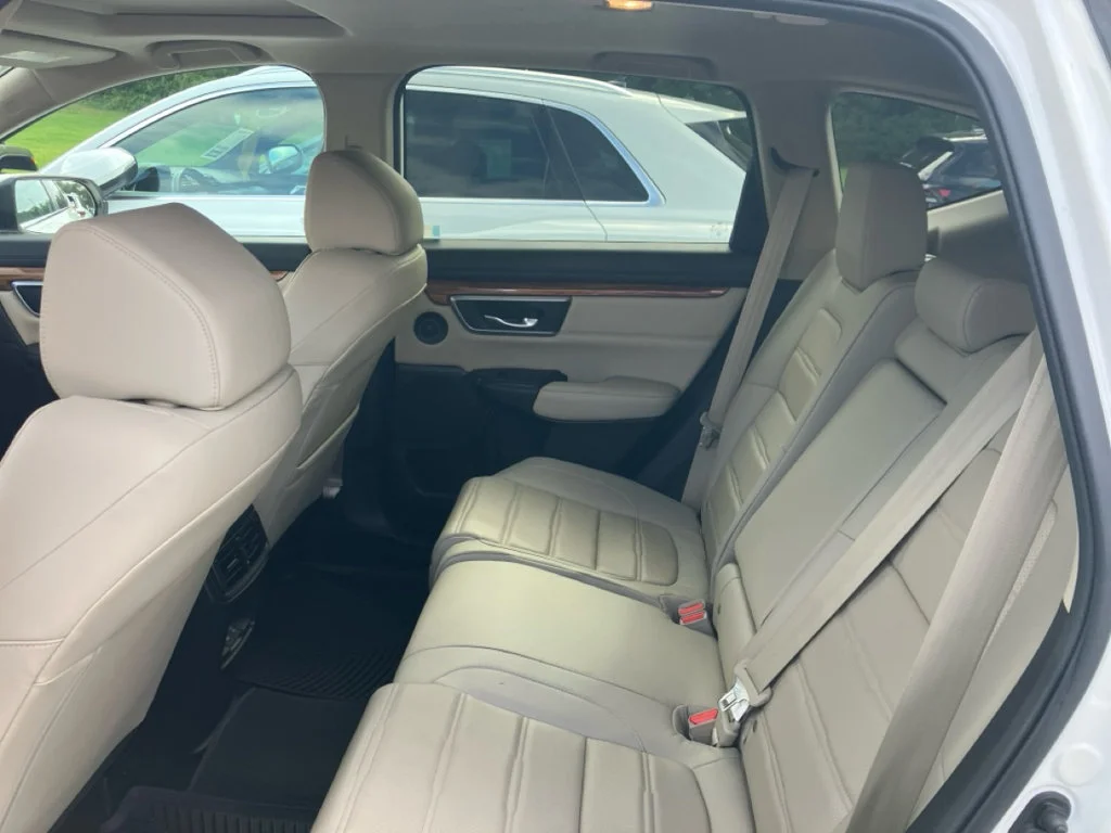 Used 2017 White Diamond Pearl Honda EX-L image 5