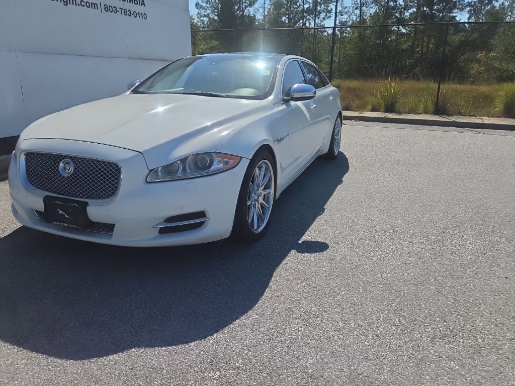 Used 2013  Jaguar XJL Portfolio image 1