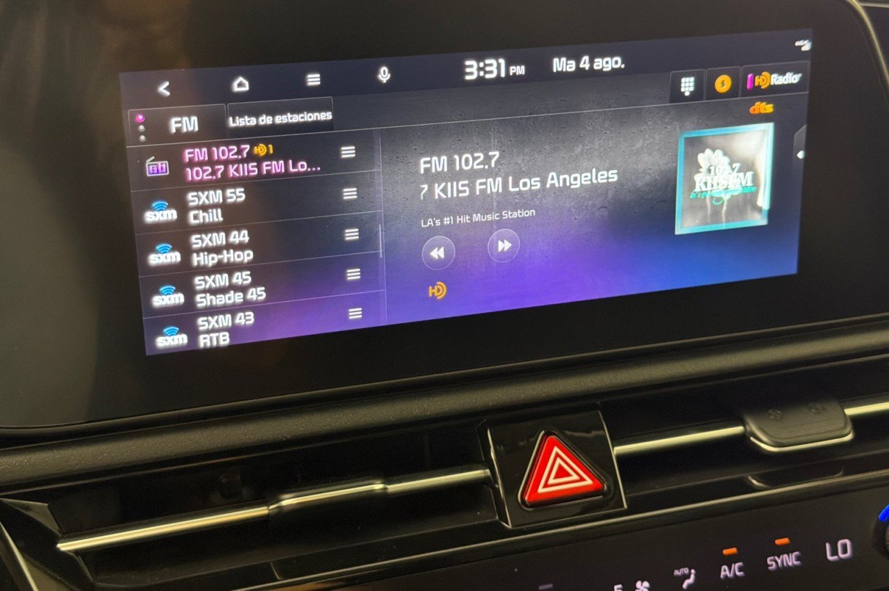 Used 2023  Kia EX Touring image 17