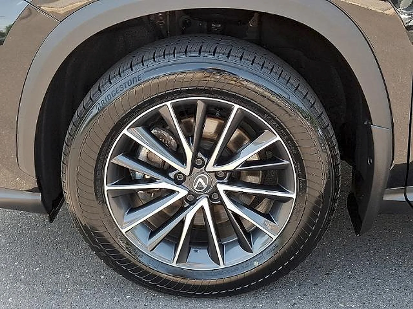 Used 2024  Lexus  image 26