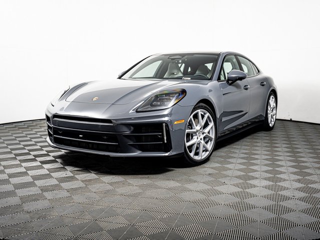 2026 Porsche Panamera 4