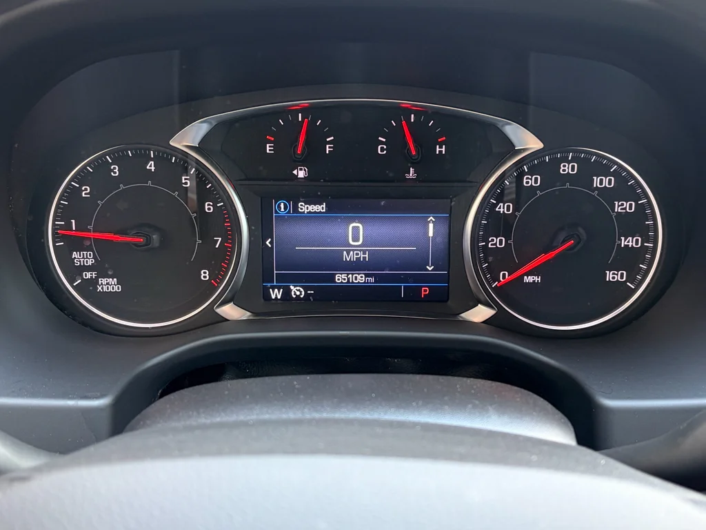 Used 2023 Summit White GMC SLE image 11