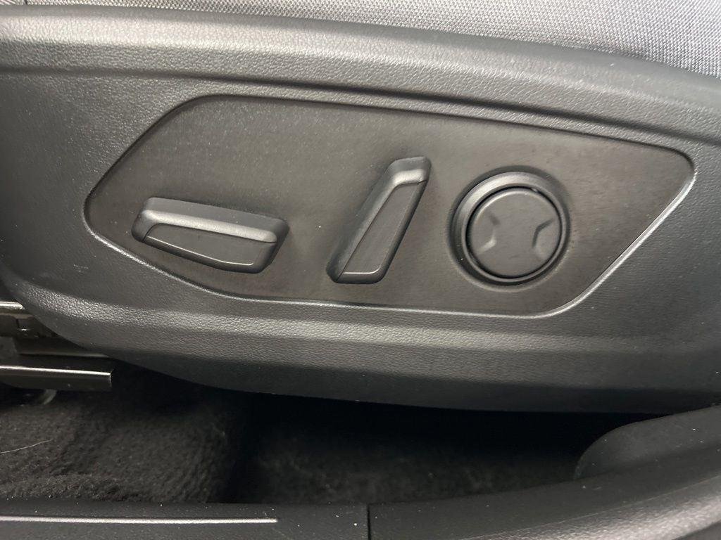 Used 2024 White Hyundai SEL image 15
