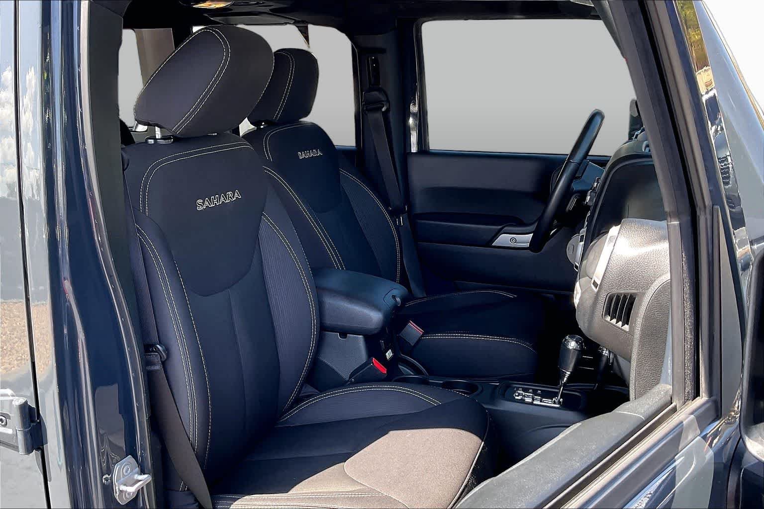 Used 2017 Rhino Clearcoat Jeep Sahara image 8