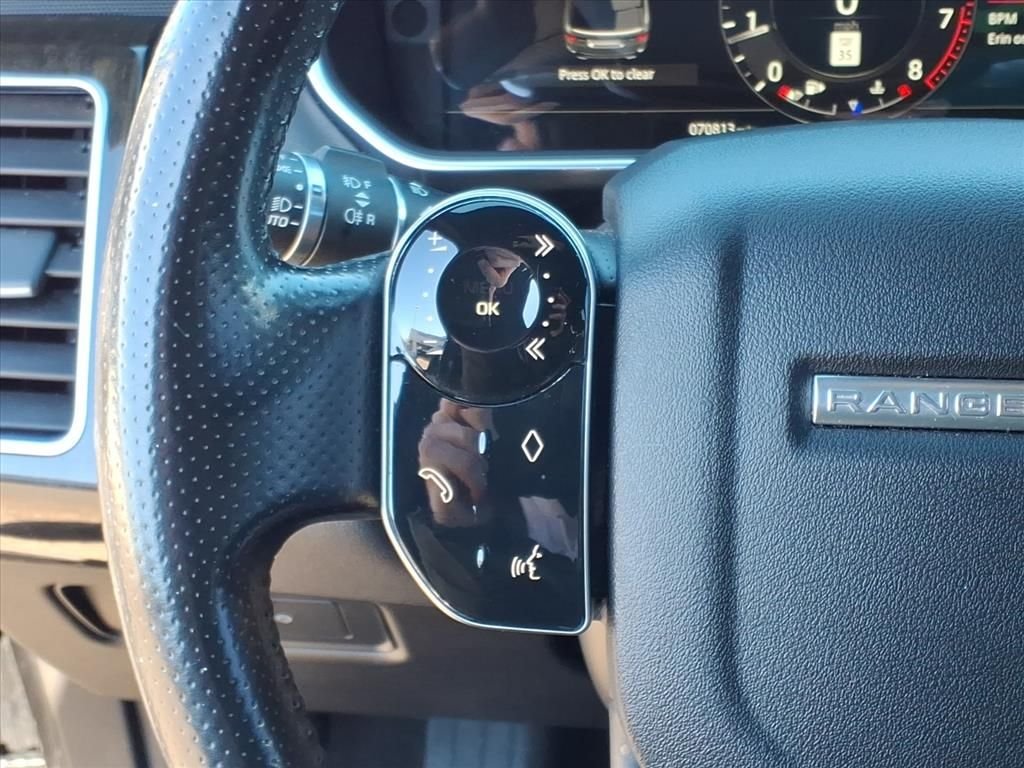 Used 2020 Santorini Black Metallic Land Rover SE image 19