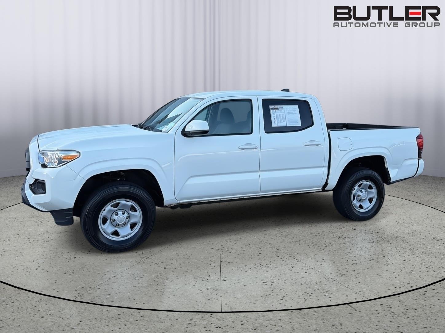 Used 2023 Ice Cap Toyota SR V6 image 3