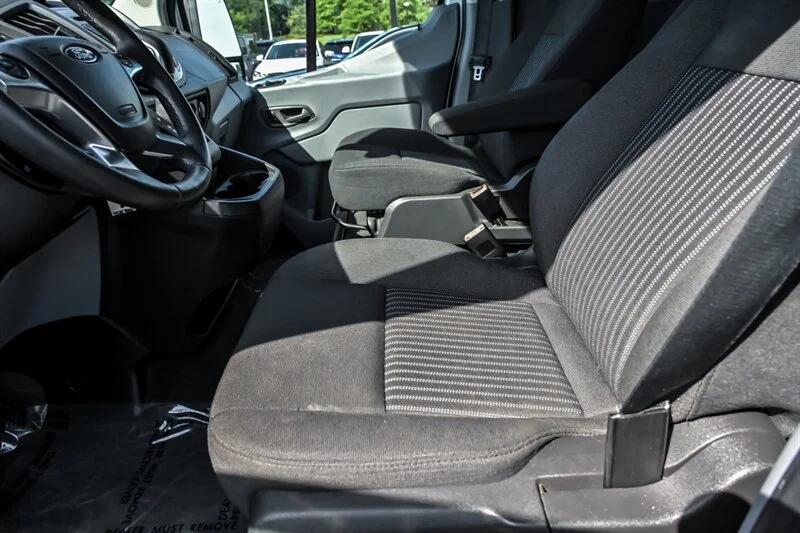 Used 2016 Oxford White Ford 150 XLT image 10