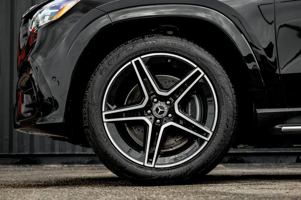 New 2026 Obsidian Black Metallic Mercedes-Benz GLS 450 image 4