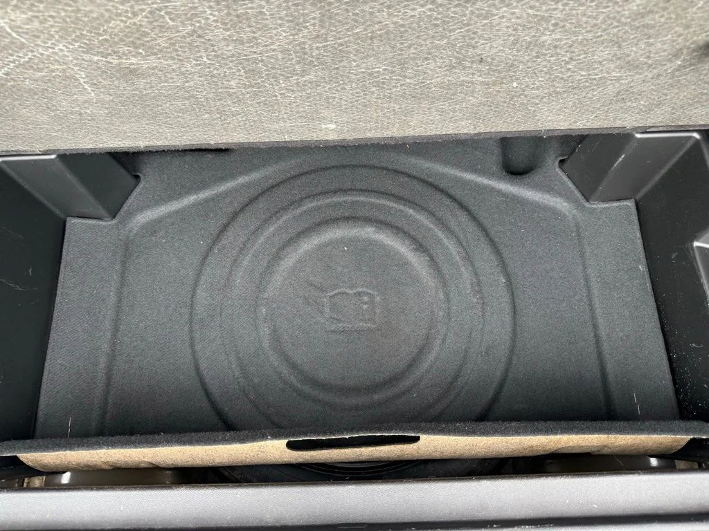 Used 2018 Gray Chevrolet LT image 40