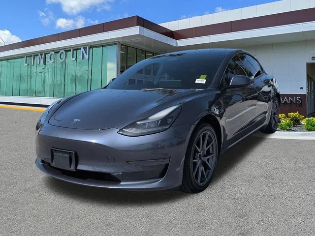 Used 2021 Silver Metallic Tesla Standard Range Plus image 8
