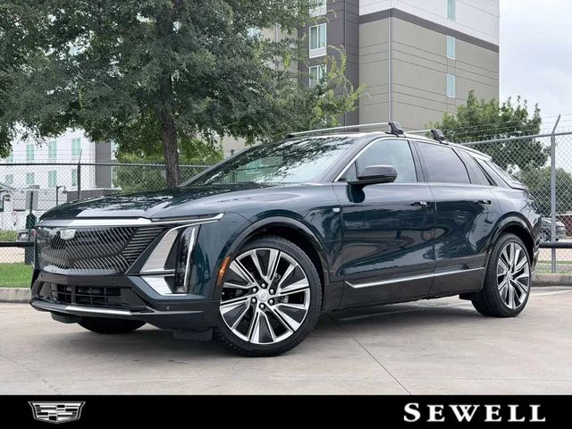 2025 Cadillac LYRIQ Luxury 3
