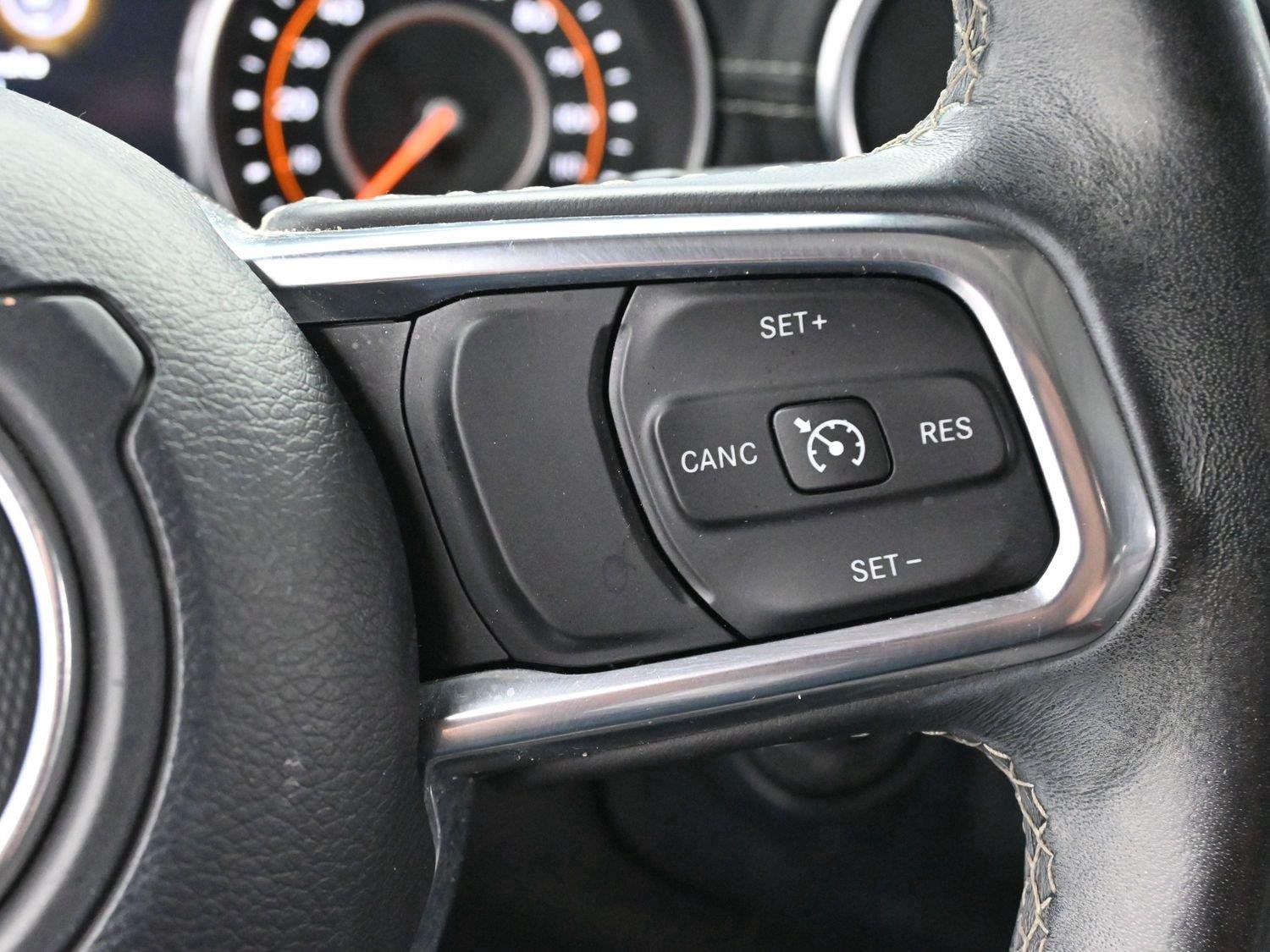 Used 2018 Granite Crystal Metallic Clearcoat Jeep Sahara image 18