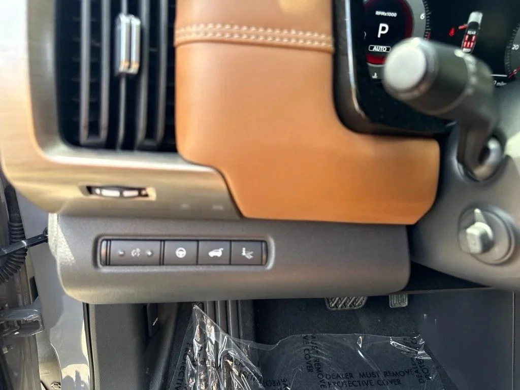Used 2025 Boulder Gray Nissan Platinum image 23