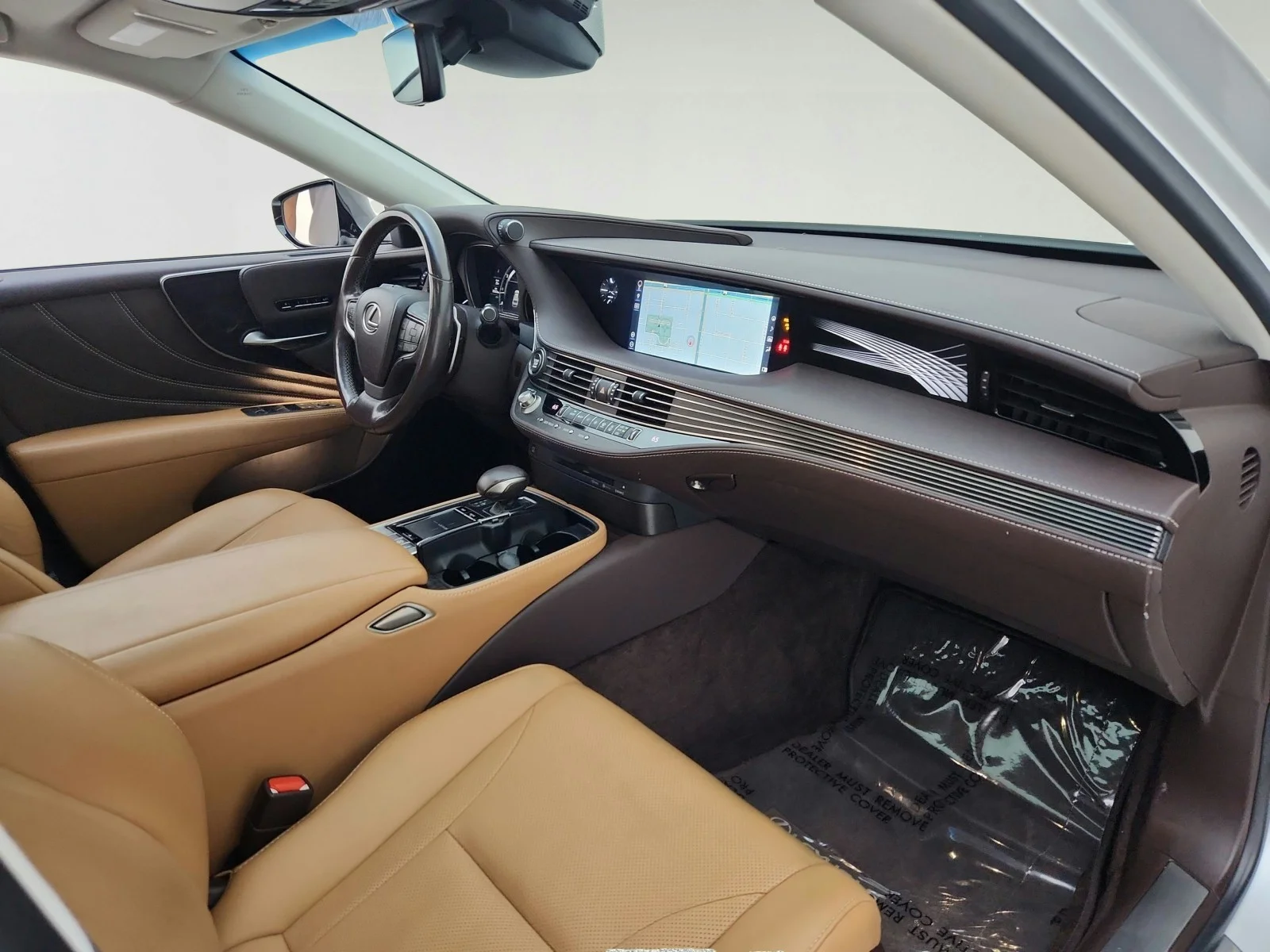 Used 2018 EMINENT WHITE Lexus LS 500 image 29