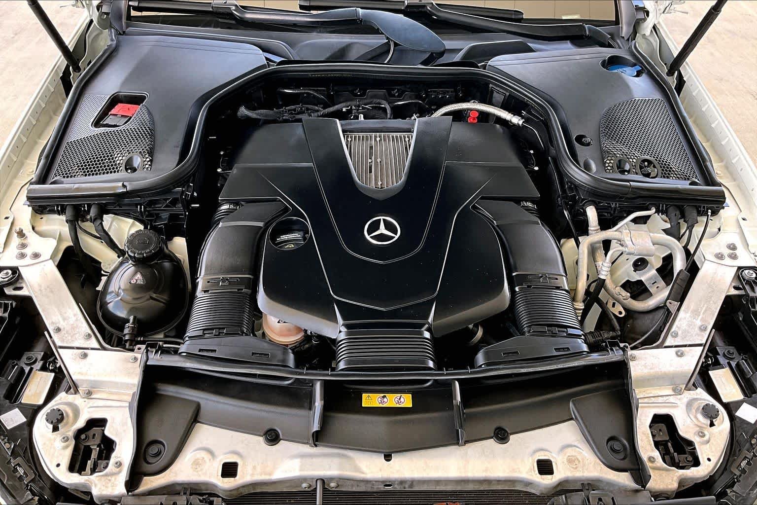 Used 2020 designo Diamond White Metallic Mercedes-Benz E 450 image 27