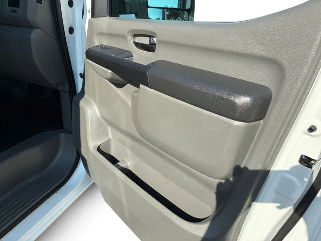 Used 2021 White Nissan SV image 14