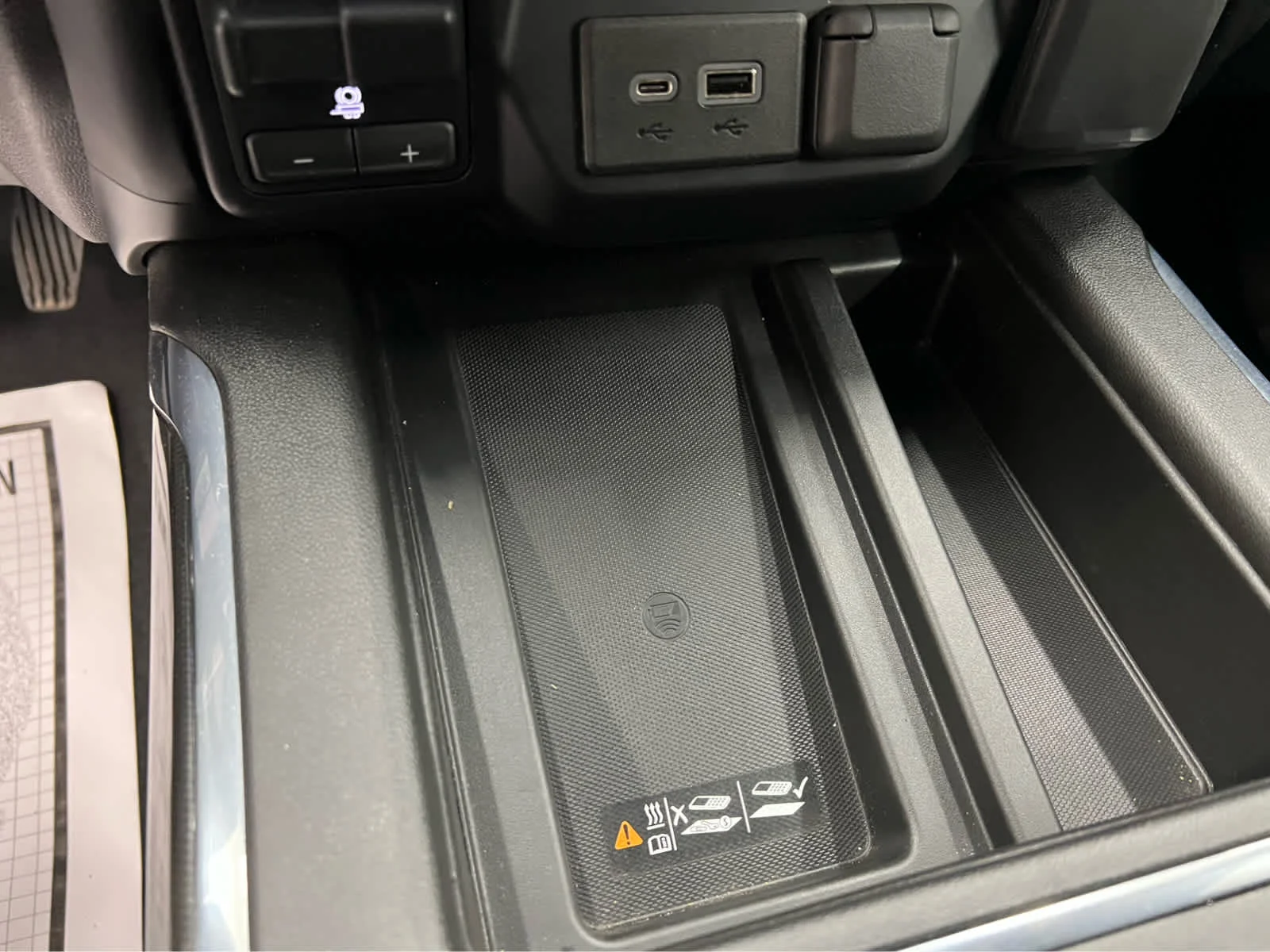 Used 2021 Dark Sky Metallic GMC AT4 image 24