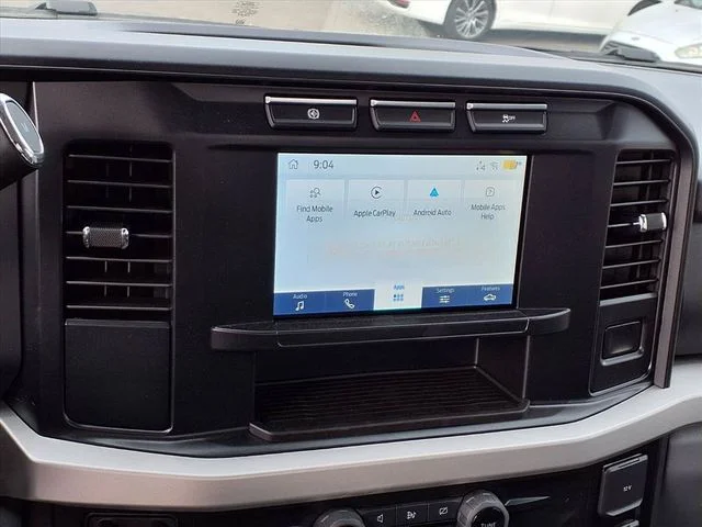 New 2024 Oxford White Ford XLT image 9
