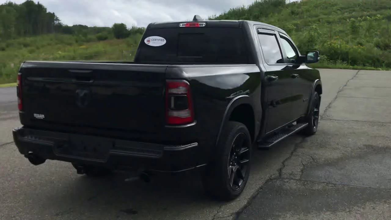 Used 2020 Diamond Black Crystal Pearlcoat Ram Laramie image 8