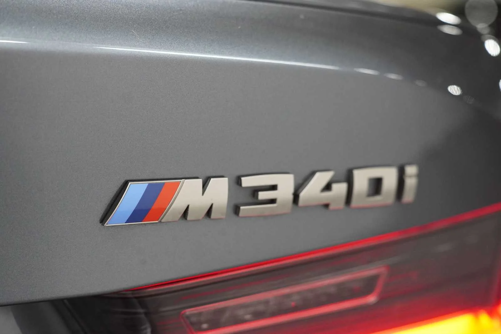 Used 2020 Mineral Gray Metallic BMW M340i xDrive image 9